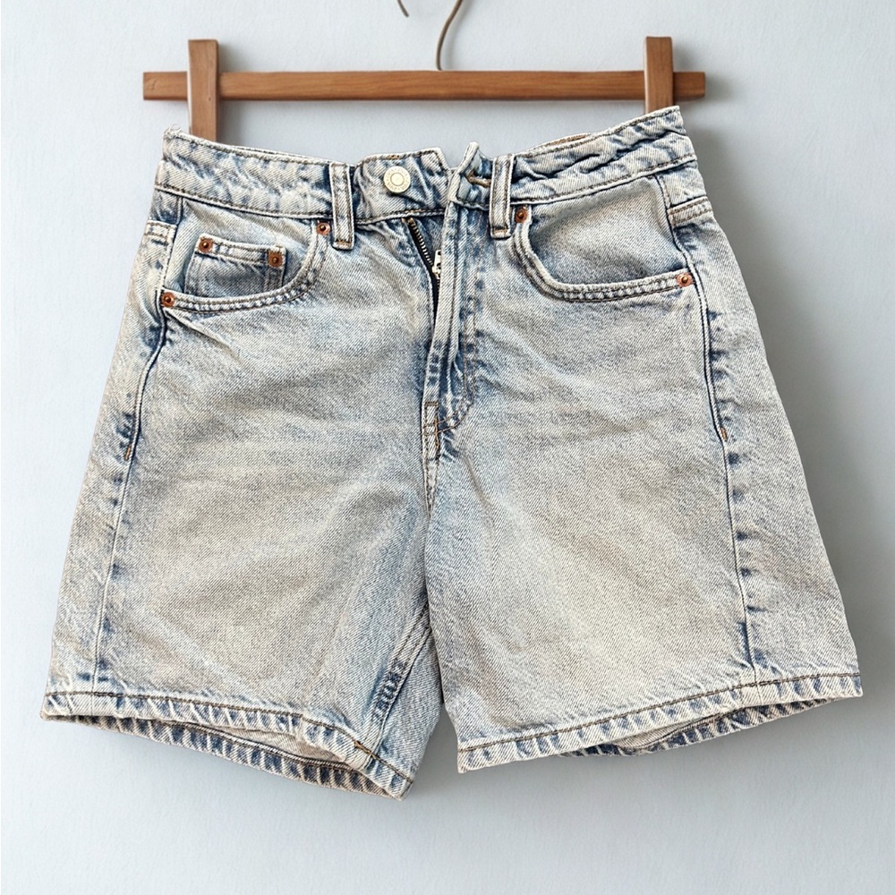ZARA High Rise Denim Shorts Light Wash Rigid Jean Shorts Size 0 (EUR 32)